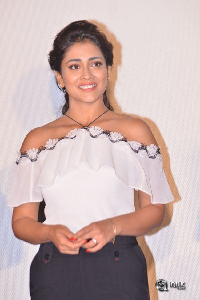 Shriya-Saran-New-Stills